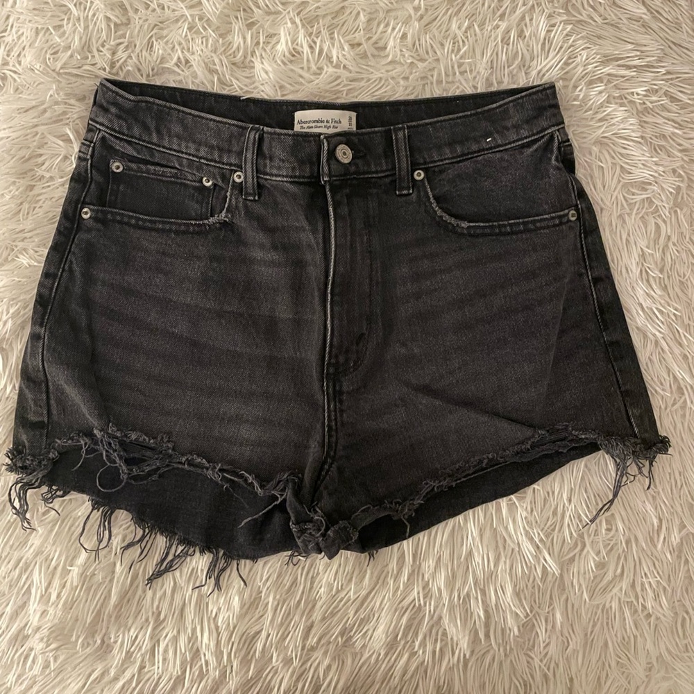 Abercrombie & Fitch High-Rise Mom Short